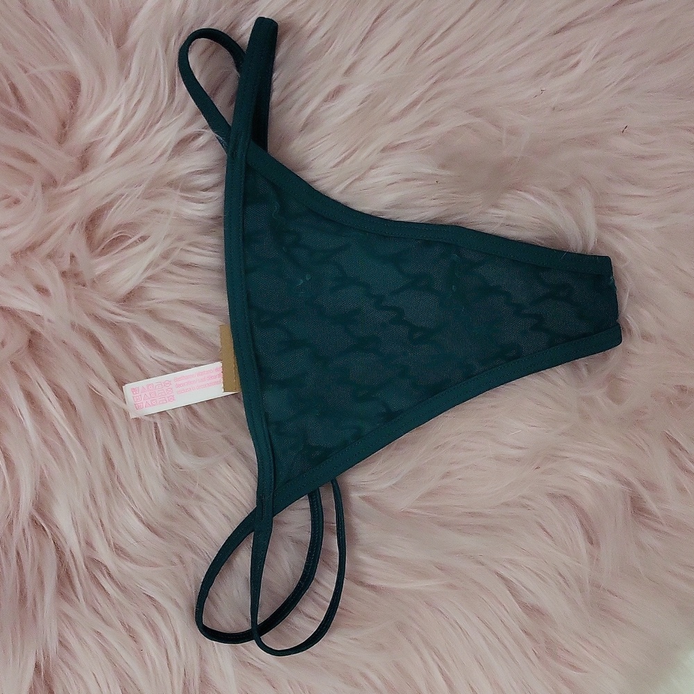 New Listing!! Brand New PINK VICTORIA'S SECRET THONG XS